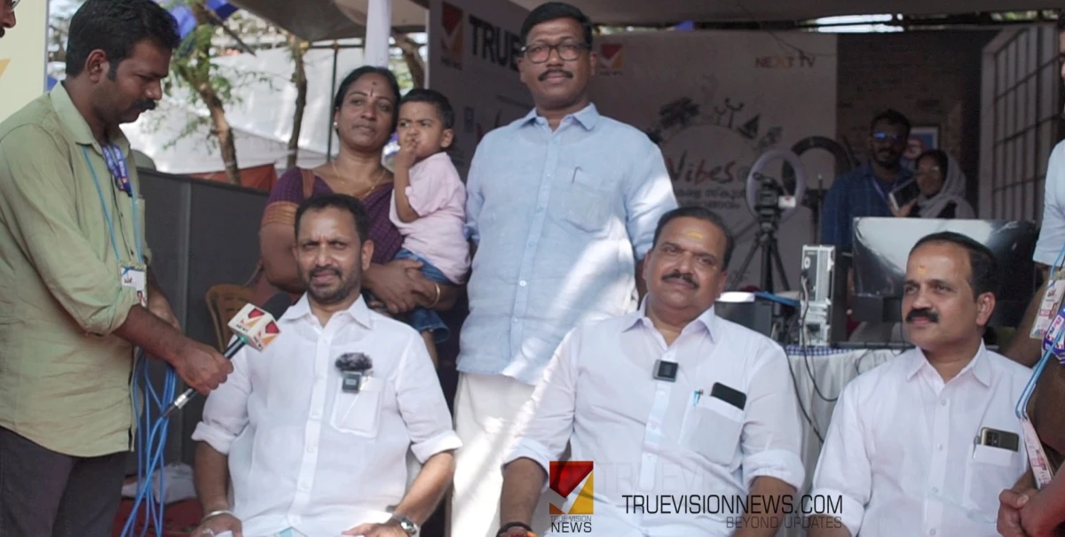 ഭക്ഷണ വിവാദം ;നോൺ വെജിനെ കുറിച്ച് കോഴിക്കോട്ടുകാരെ പഠിപ്പിക്കരുതെന്ന് കെ സുരേന്ദ്രൻ