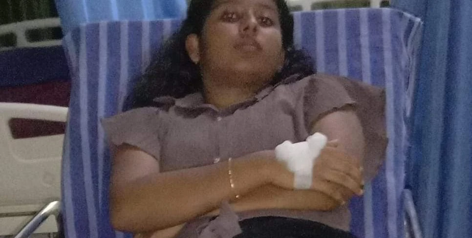 കതിരൂരിൽ ഘോഷയാത്രക്കിടയിൽ പടക്കം പൊട്ടിച്ചു ; ദിശമാറി വീണ് കുട്ടികളടക്കം ആറ് പേർക്ക് പരിക്ക്