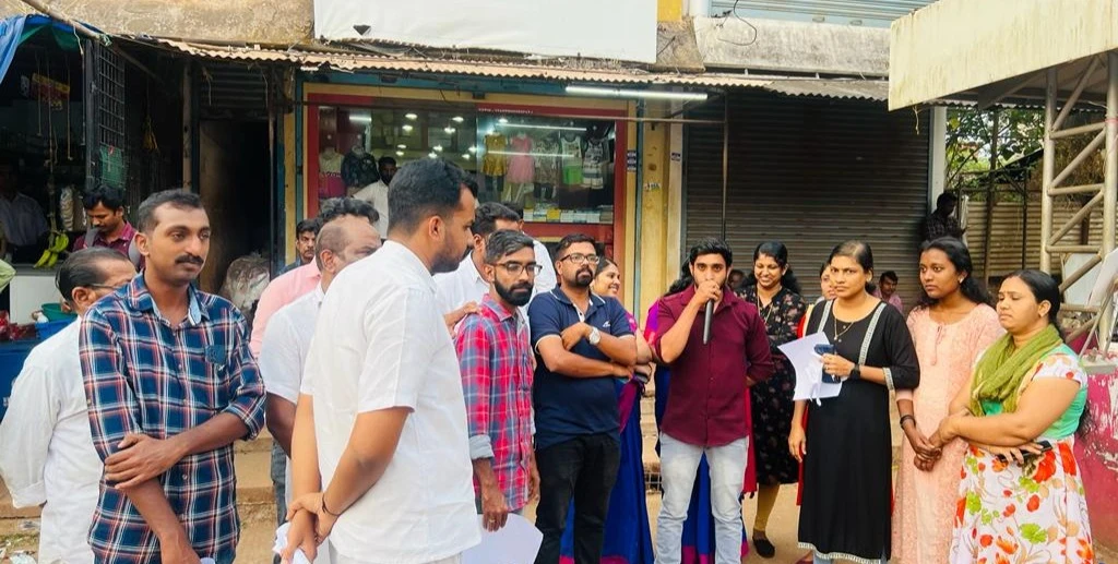 ജനദ്രോഹ ബജറ്റിനെതിരെ യൂത്ത് കോൺഗ്രസ് ബജറ്റ് കോപ്പി കത്തിച്ച് കൊണ്ട് പ്രതിഷേധ പരിപാടി നടത്തി