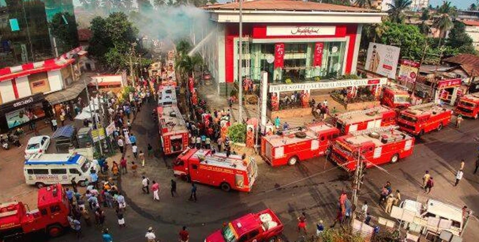കോഴിക്കോട് ജയലക്ഷ്മി സിൽക്സിലെ തീപിടുത്തം; അഗ്നിശമന സേന പ്രാഥമിക റിപ്പോർട്ട് കളക്ടർക്ക് സമർപ്പിച്ചു